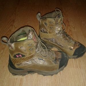 Women's Under Armour Camo Hiking/Hunting Boots